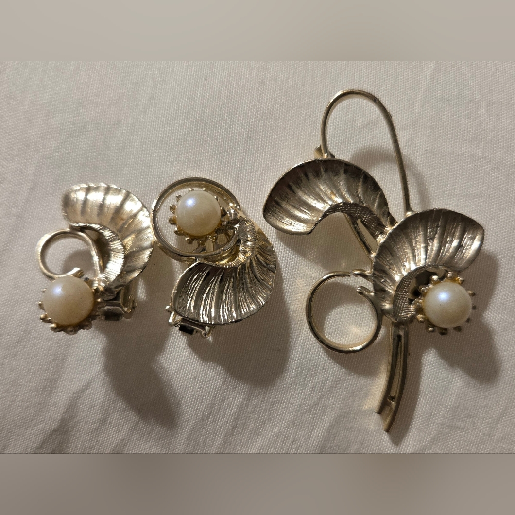 Vintage Silver And Gold Pearl Jewelry Set- Pin/Broach And Clip-On Earrings